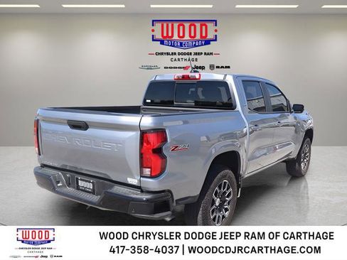 Used 2024 Chevrolet Colorado Z71 w/ Z71 Convenience Package 2 AWD/4WD image 3
