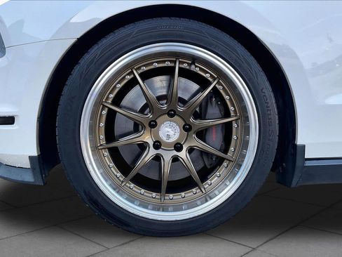 Used 2012 Ford Mustang GT Premium w/ Electronics Pkg RWD image 11