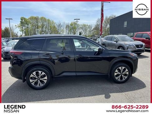 Used 2023 Nissan Rogue SV w/ SV Premium B Package image 2