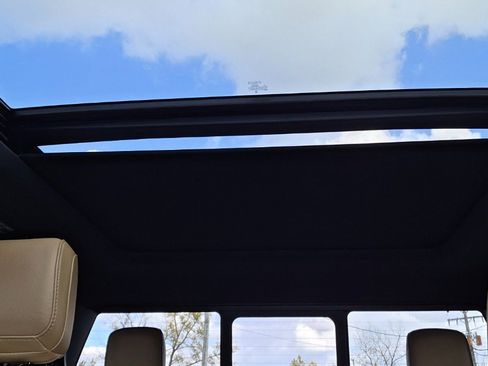 Used 2024 Ford F350 Lariat w/ Lariat Ultimate Package image 19