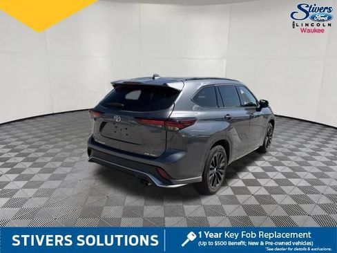 Used 2025 Toyota Highlander XSE AWD/4WD image 7