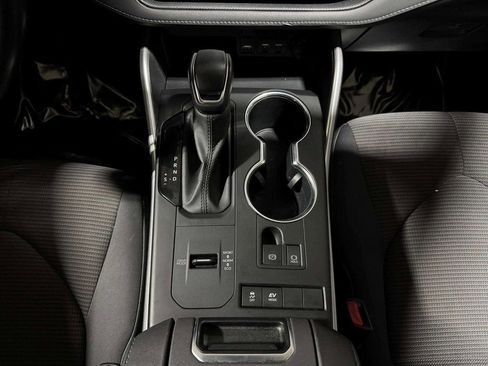 Used 2021 Toyota Highlander LE image 12