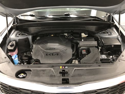 Certified 2022 Kia Telluride SX w/ SX Prestige Package AWD/4WD image 6
