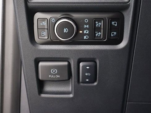 New 2025 Ford F150 Platinum w/ Equipment Group 702A High image 22