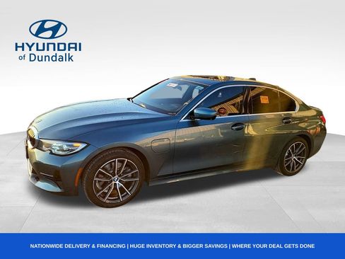 Used 2021 BMW 330e w/ Convenience Package image 1