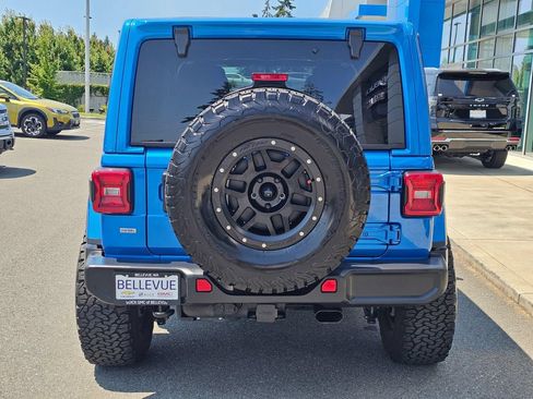 Used 2021 Jeep Wrangler Unlimited Sahara AWD/4WD image 4