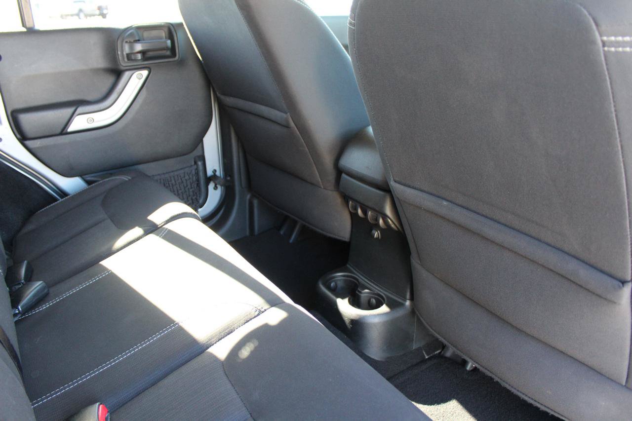 Used 2018 Jeep Wrangler Unlimited Rubicon AWD/4WD image 44