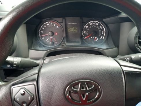 Used 2016 Toyota Tacoma SR w/ SR Convenience Package image 21