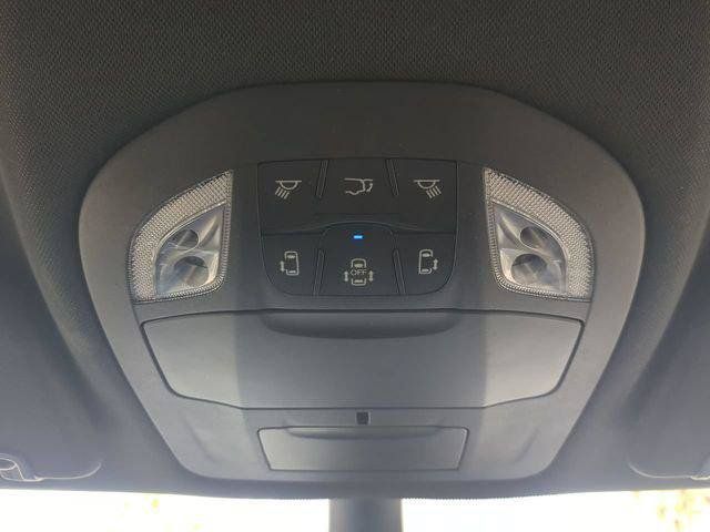 Certified 2025 Chrysler Pacifica Select FWD image 23