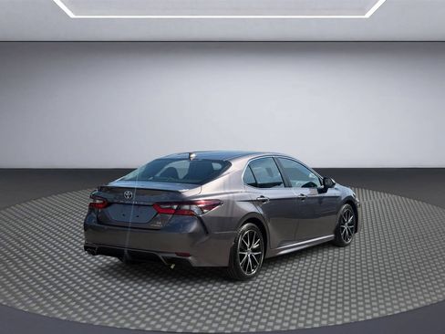 Used 2023 Toyota Camry SE FWD image 7