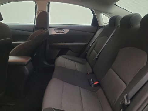 Used 2023 Kia Forte LX image 18
