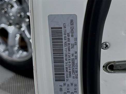 Used 2017 RAM 1500 Laramie w/ Convenience Group image 30