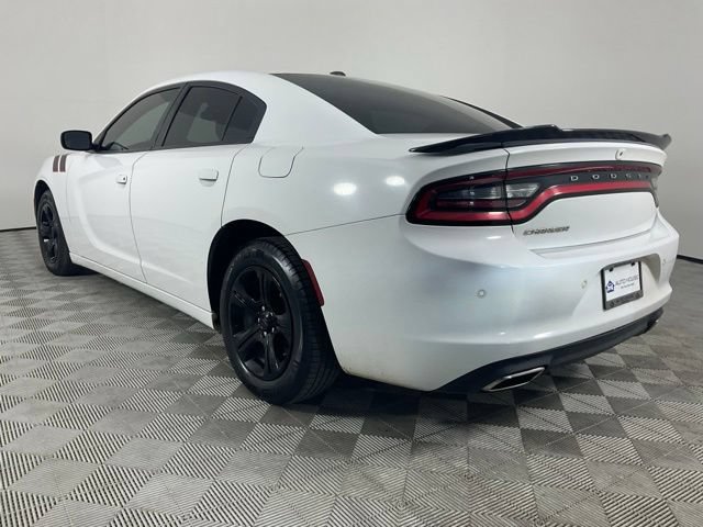 Used 2022 Dodge Charger SXT RWD image 4