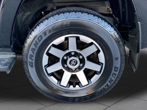 Used 2023 Toyota 4Runner TRD Off-Road AWD/4WD image 10
