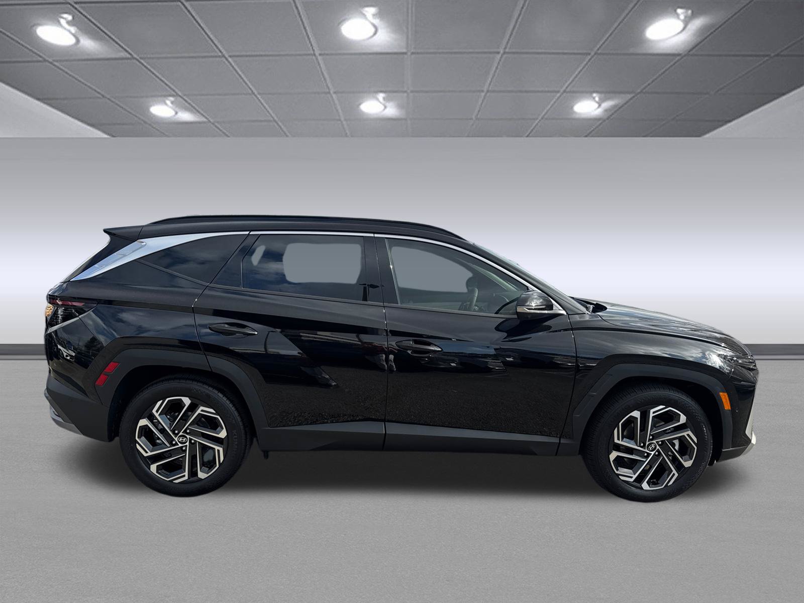 New 2026 Hyundai Tucson Limited FWD image 4