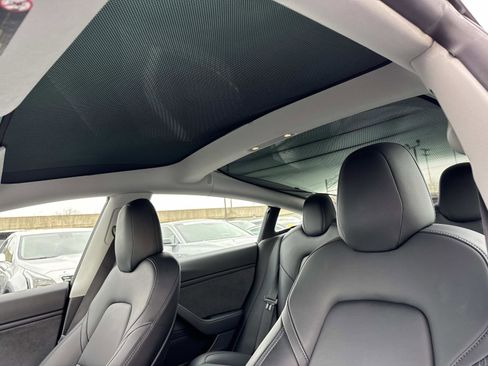 Used 2019 Tesla Model 3 Standard Range Plus image 19