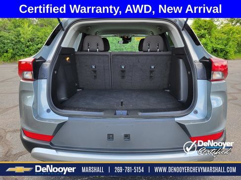 Used 2025 Chevrolet TrailBlazer LT AWD/4WD image 24