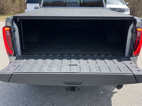 Used 2024 GMC Sierra 2500 Denali w/ Denali Reserve Package AWD/4WD image 27