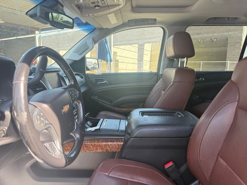 Used 2019 Chevrolet Tahoe Premier w/ Premier Plus Edition AWD/4WD image 13