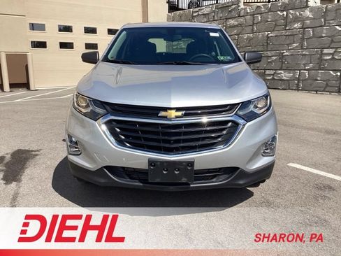 Used 2019 Chevrolet Equinox LS FWD image 2