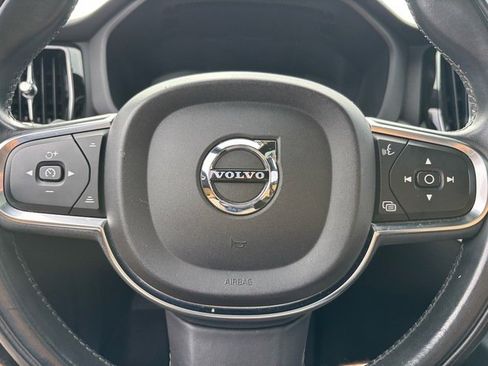 Used 2019 Volvo XC60 T5 Momentum w/ Premium Package image 21