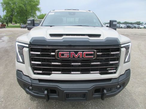 New 2026 GMC Sierra 2500 AT4X w/ AT4X AEV Edition AWD/4WD image 12