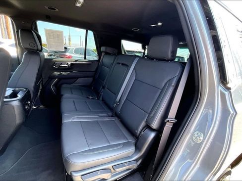 Used 2025 Chevrolet Tahoe LT image 36