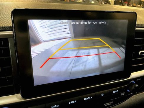 Used 2020 Hyundai Venue SE FWD image 20