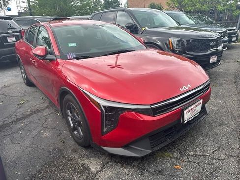 Used 2025 Kia K4 FWD image 3