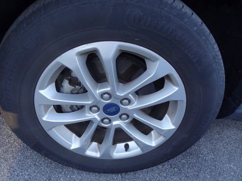 Used 2022 Ford Escape SE image 11