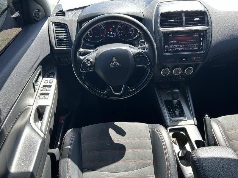 Used 2018 Mitsubishi Outlander Sport SE FWD image 9