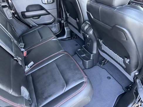 New 2026 Jeep Wrangler Unlimited Rubicon image 26