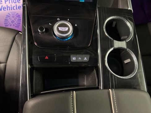 Used 2025 Cadillac Escalade ESV Sport w/ Touring Package AWD/4WD image 20