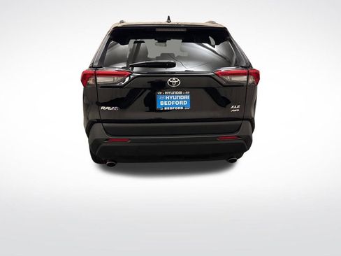 Used 2025 Toyota RAV4 XLE AWD/4WD image 6