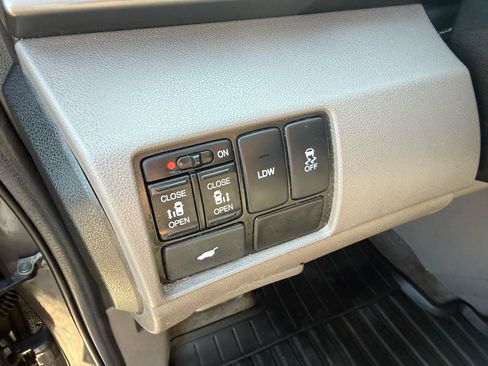 Used 2014 Honda Odyssey EX-L image 28