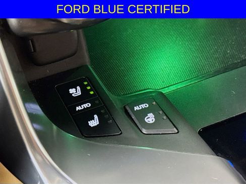 Used 2022 Lexus LX 600 4WD w/ Luxury Package image 21