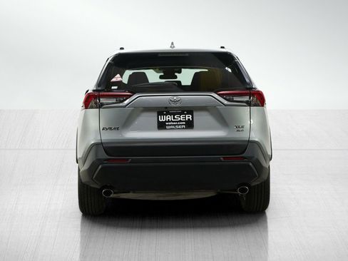 Used 2025 Toyota RAV4 XLE w/ Convenience Package image 4