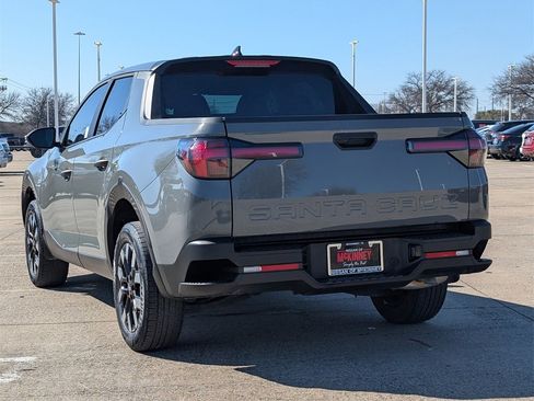 Used 2025 Hyundai Santa Cruz SE image 4