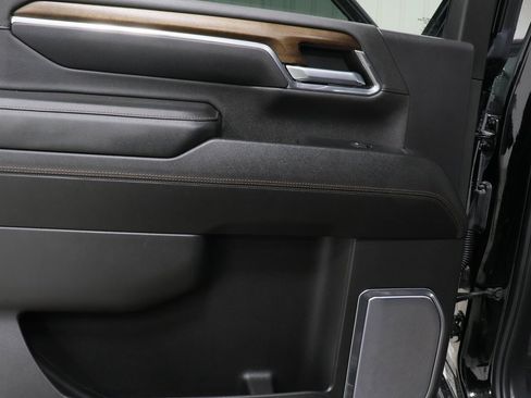 Used 2024 Chevrolet Silverado 2500 High Country w/ High Country Premium Package image 25