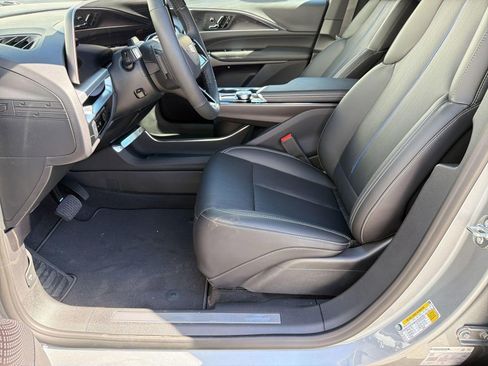 New 2026 Cadillac Lyriq Luxury RWD image 5