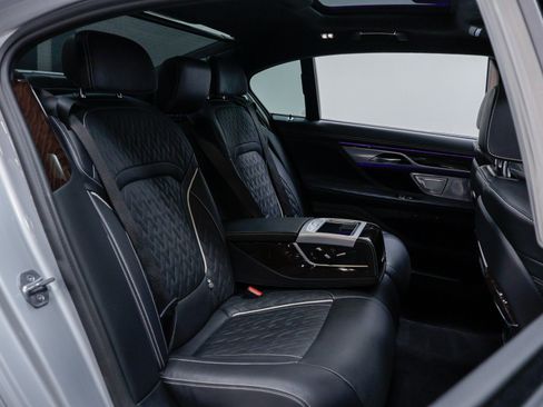 Used 2020 BMW ALPINA B7 xDrive w/ Luxury Rear Seating Package image 35