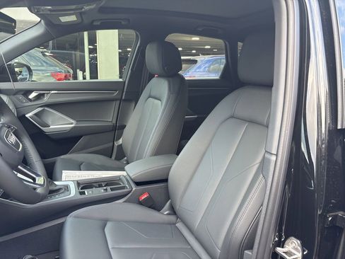 New 2025 Audi Q3 2.0T Premium image 13