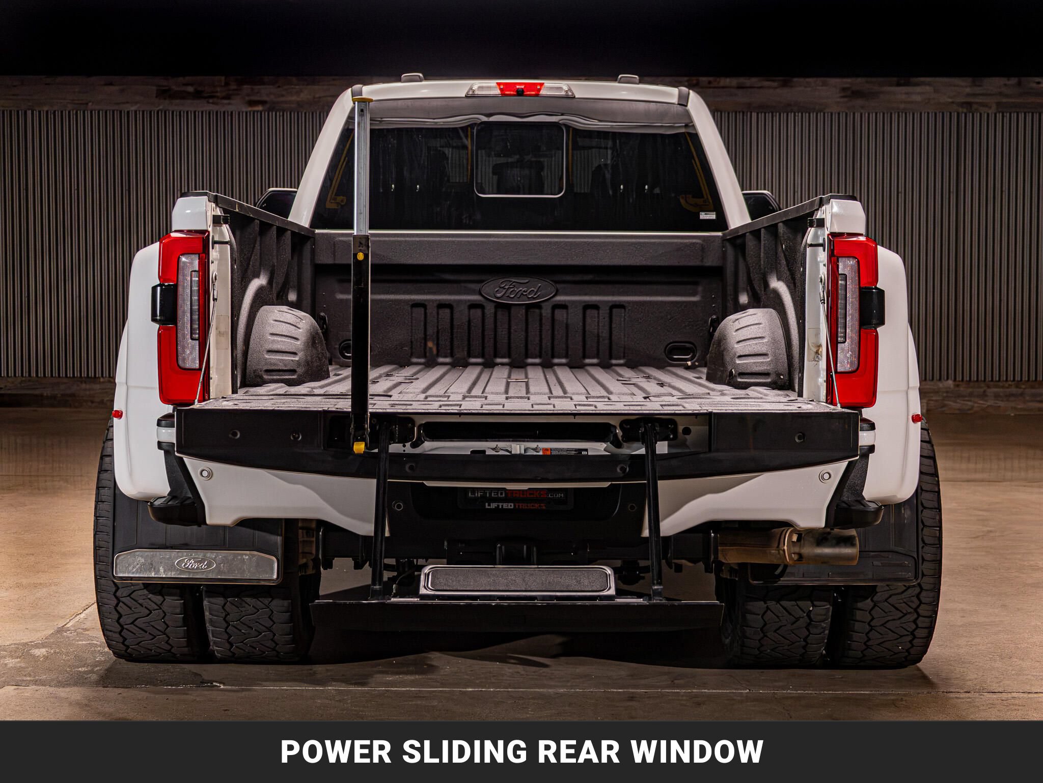 Used 2024 Ford F350 Platinum AWD/4WD image 9