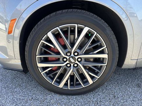 Certified 2024 Cadillac XT6 Sport w/ Technology Package image 10