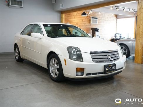 Used 2005 Cadillac CTS 3.6 w/ Luxury Package RWD image 3