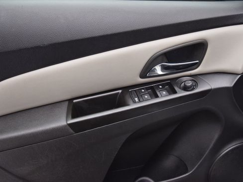Used 2012 Chevrolet Cruze LT image 20