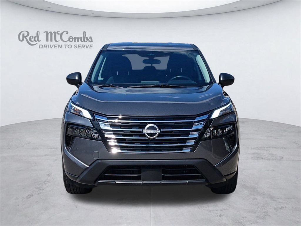 Used 2025 Nissan Rogue S AWD/4WD image 9