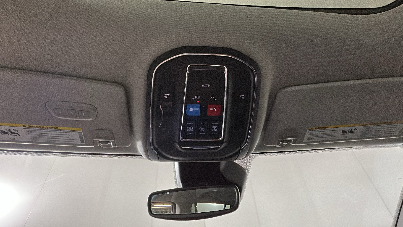 Used 2023 Jeep Grand Cherokee L Limited AWD/4WD image 32