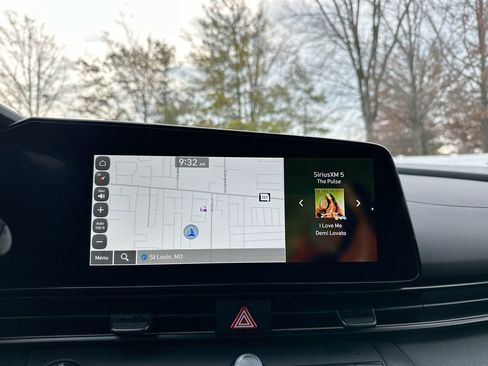 Certified 2025 Hyundai Elantra SEL image 59