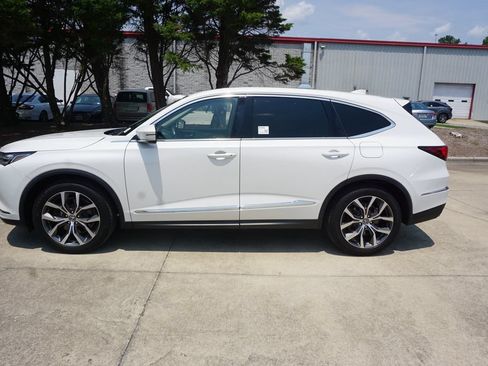 Used 2024 Acura MDX FWD w/ Technology Package image 21